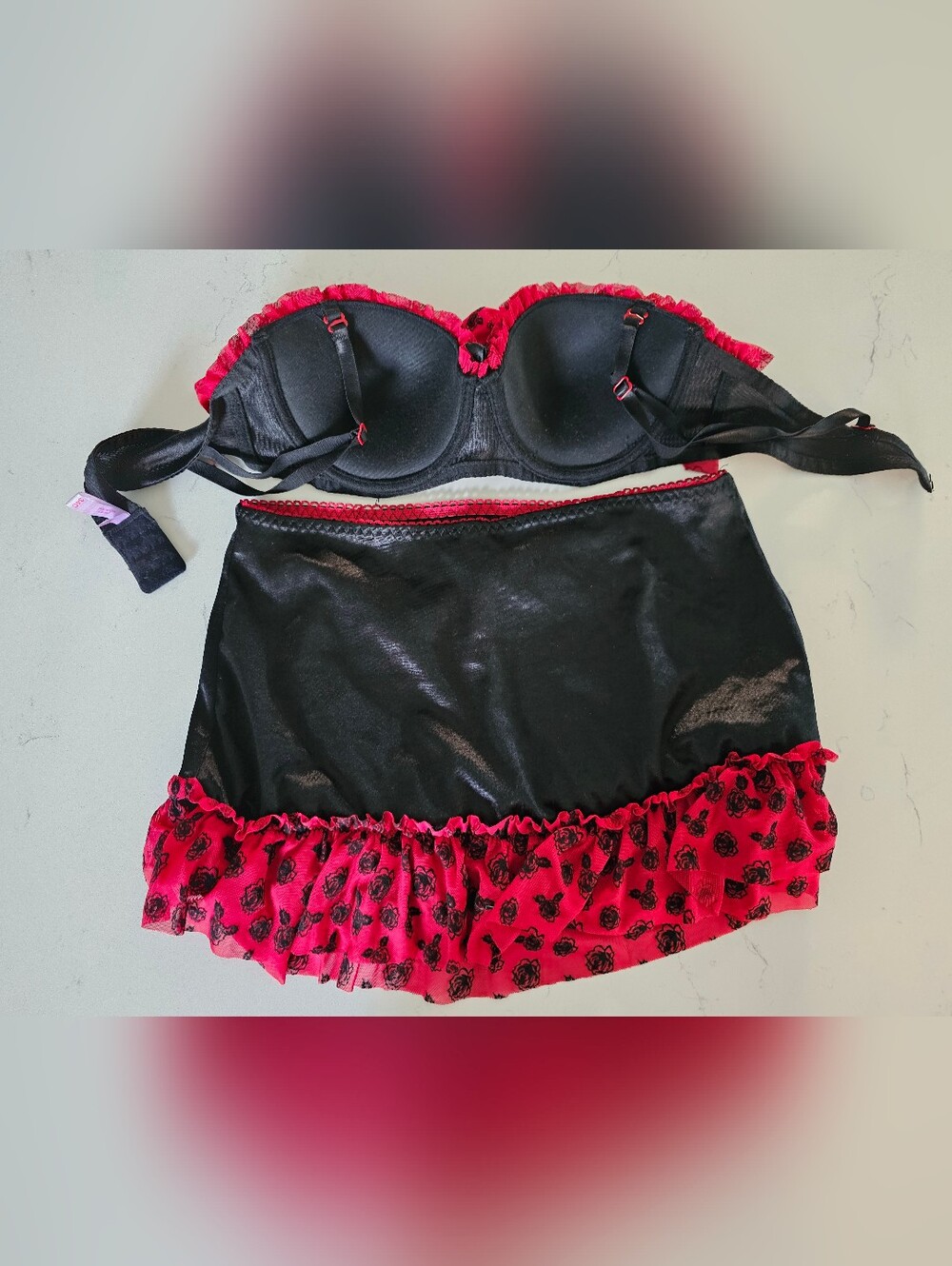 Vintage-Style Red & Black Rose Ruffle Lingerie Set - 2 Piece - Picture 11 of 13